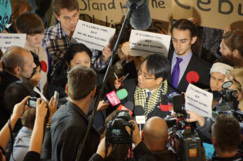 ���ɱ��������ų���ŵ�ڻ�ɳ������������ʳ������ý�����Ԯ����NGO��Χ��<a target='_blank' >������</a>���� ����