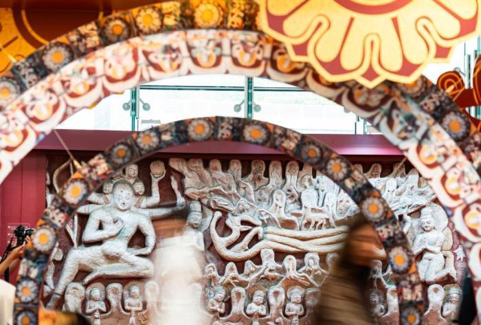 来！在香港“遇见云冈”