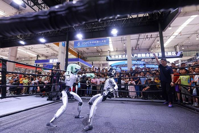 世界机器人大会上刮起运动风