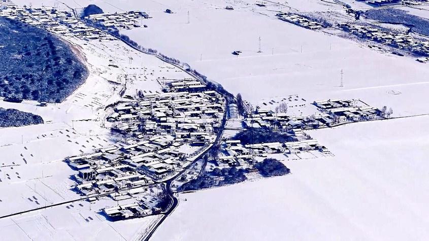 祁连山青海片区深秋迎雪