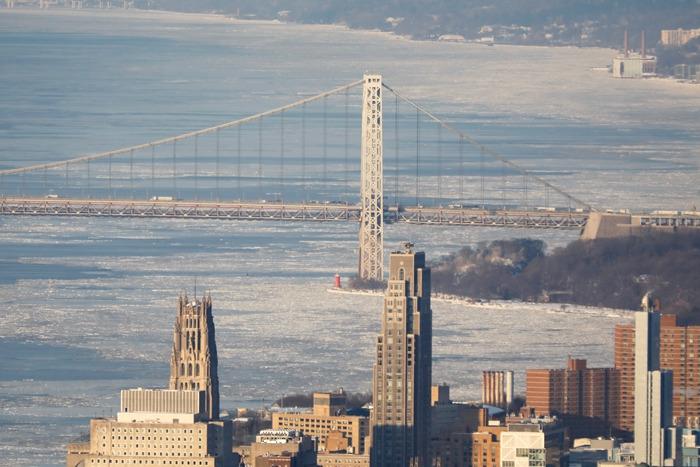 河道结冰 纽约市轮渡停航