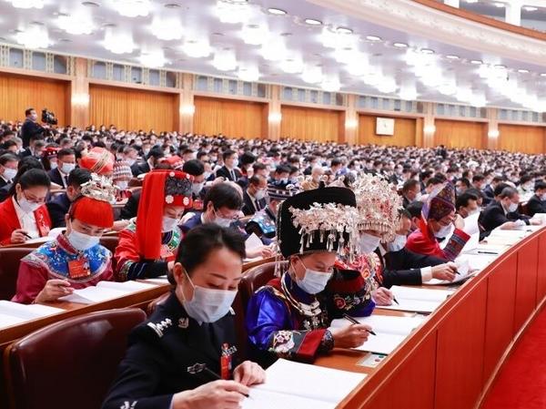 最高法报告：决不允许 “纸面服刑”、“提钱出狱”破坏公平正义