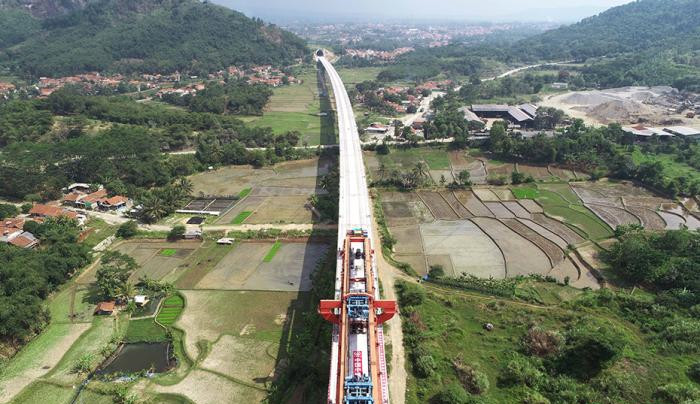 寻找伙伴而非对手，中国以“共”字兼济天下