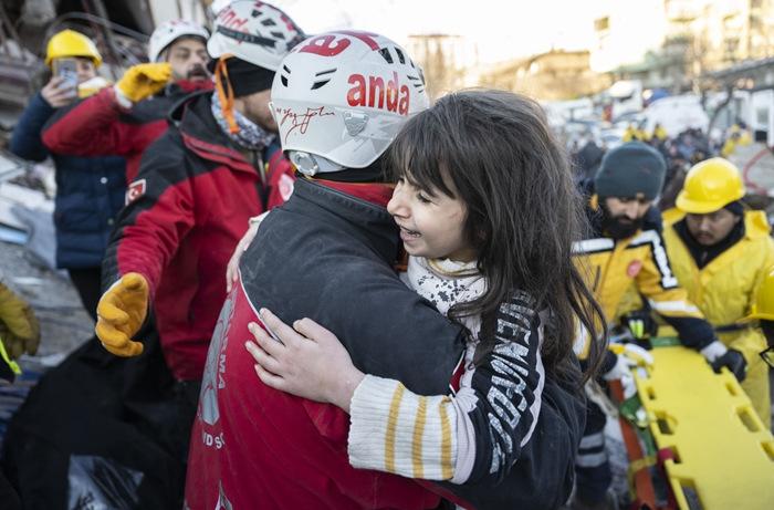 搜救人员正与时间赛跑！