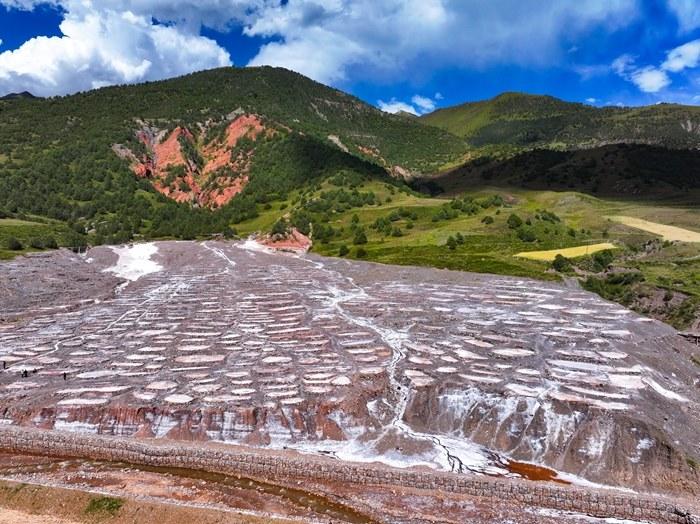 探访青海囊谦第一大盐场